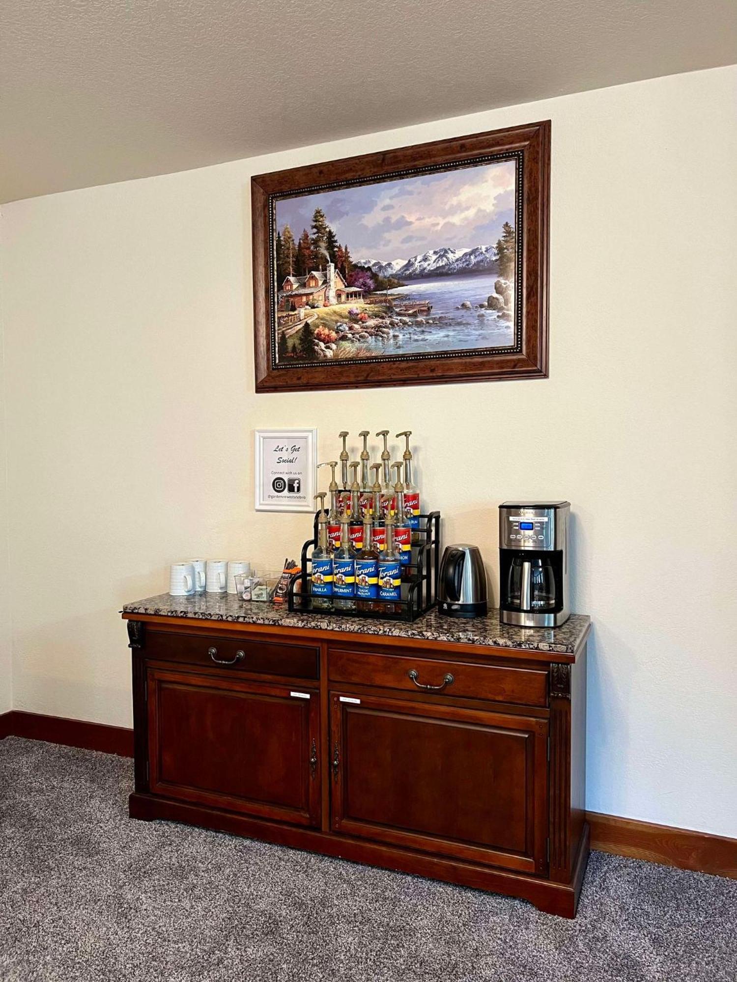Gardenview Estate Bed And Breakfast Kettle Falls Екстериор снимка