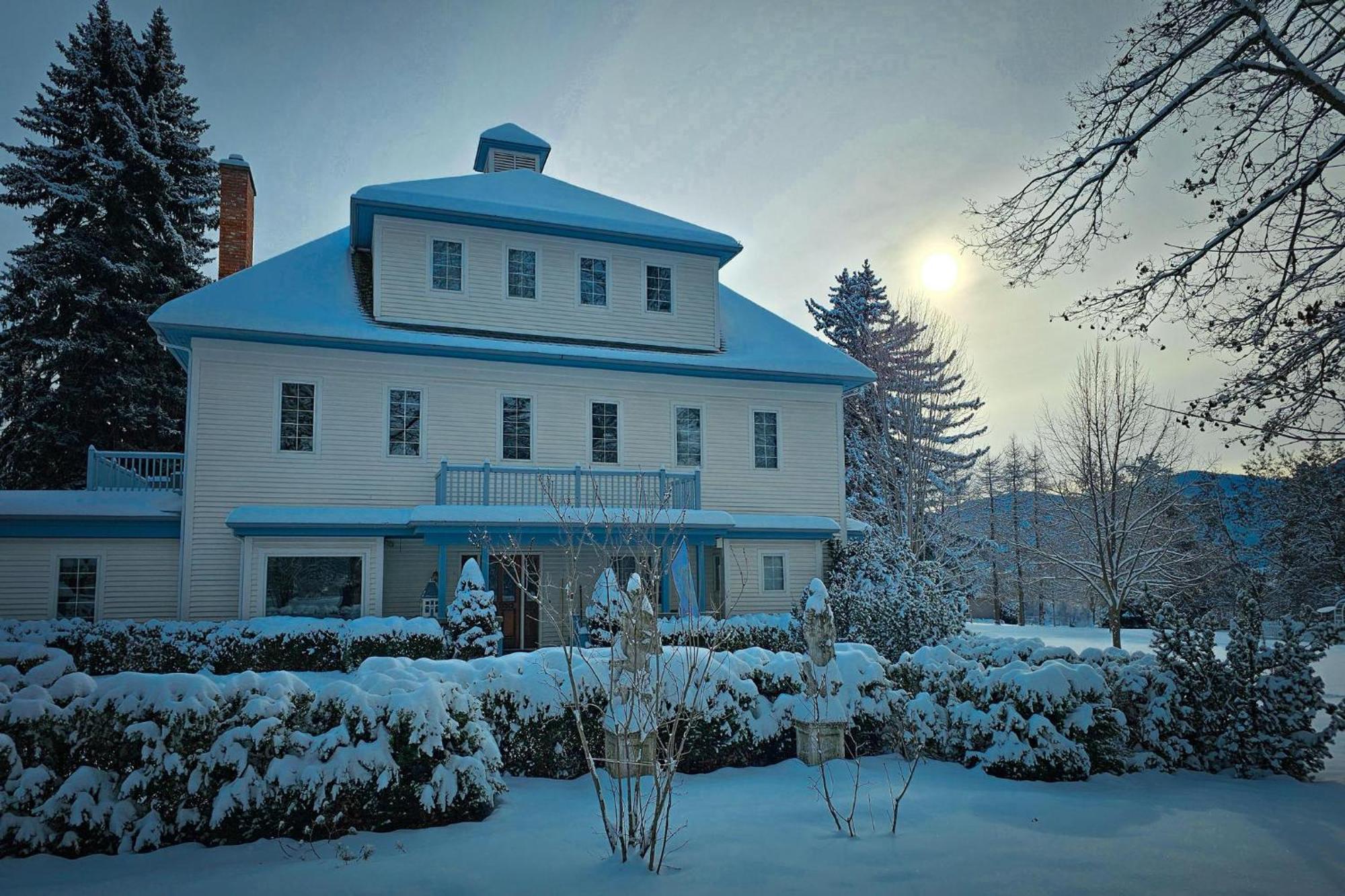 Gardenview Estate Bed And Breakfast Kettle Falls Екстериор снимка